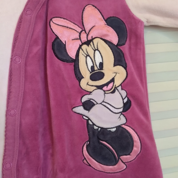 Disney Minnie Mouse Pink Velour Onesie Sleepsuit Long Sleeve Crew Neck - Picture 2 of 9